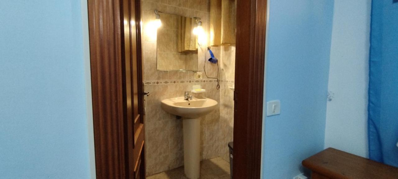 Los Cristianos Centro, Room With A Private Bathroom In Shared Apartment 아로나 외부 사진