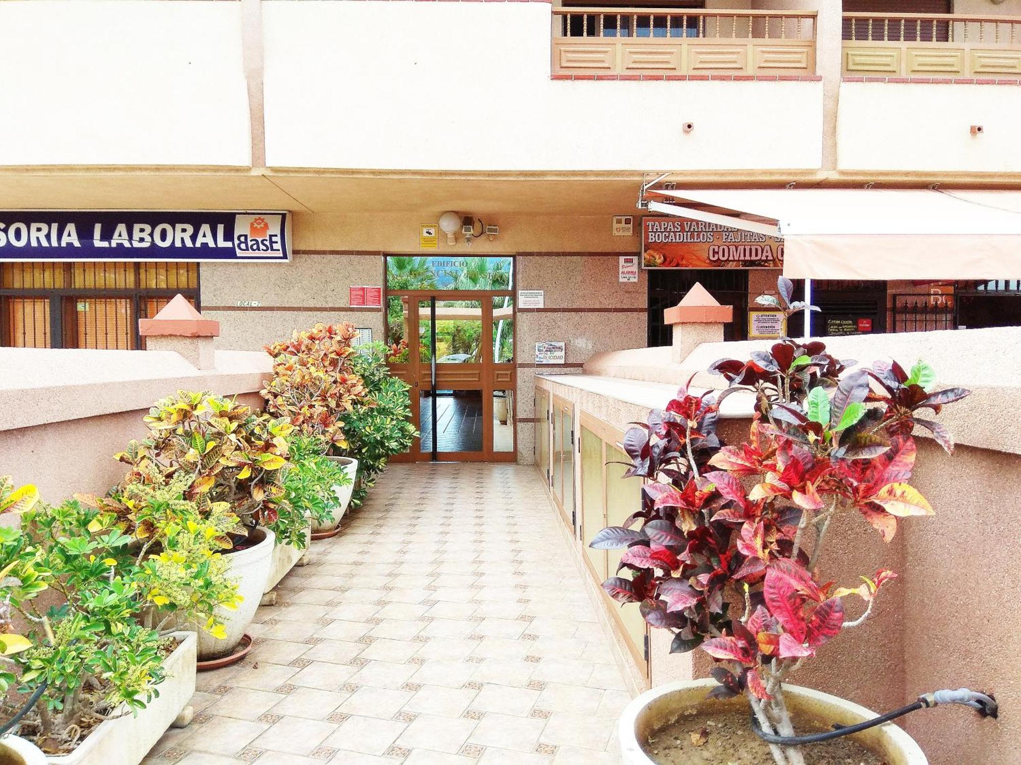 Los Cristianos Centro, Room With A Private Bathroom In Shared Apartment 아로나 외부 사진